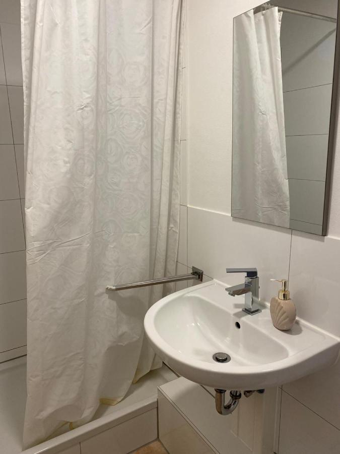 Ferienwohnung Monteurzimmer Karlsruhe Buitenkant foto